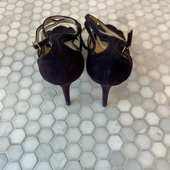 Jimmy Choo Purple Suede Fairview Heel - Picture 3 of 6